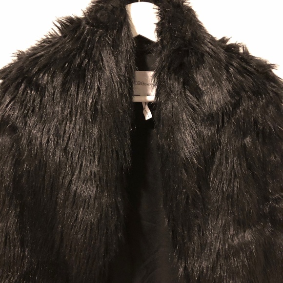 Women's Vest - Picture 4 of 5